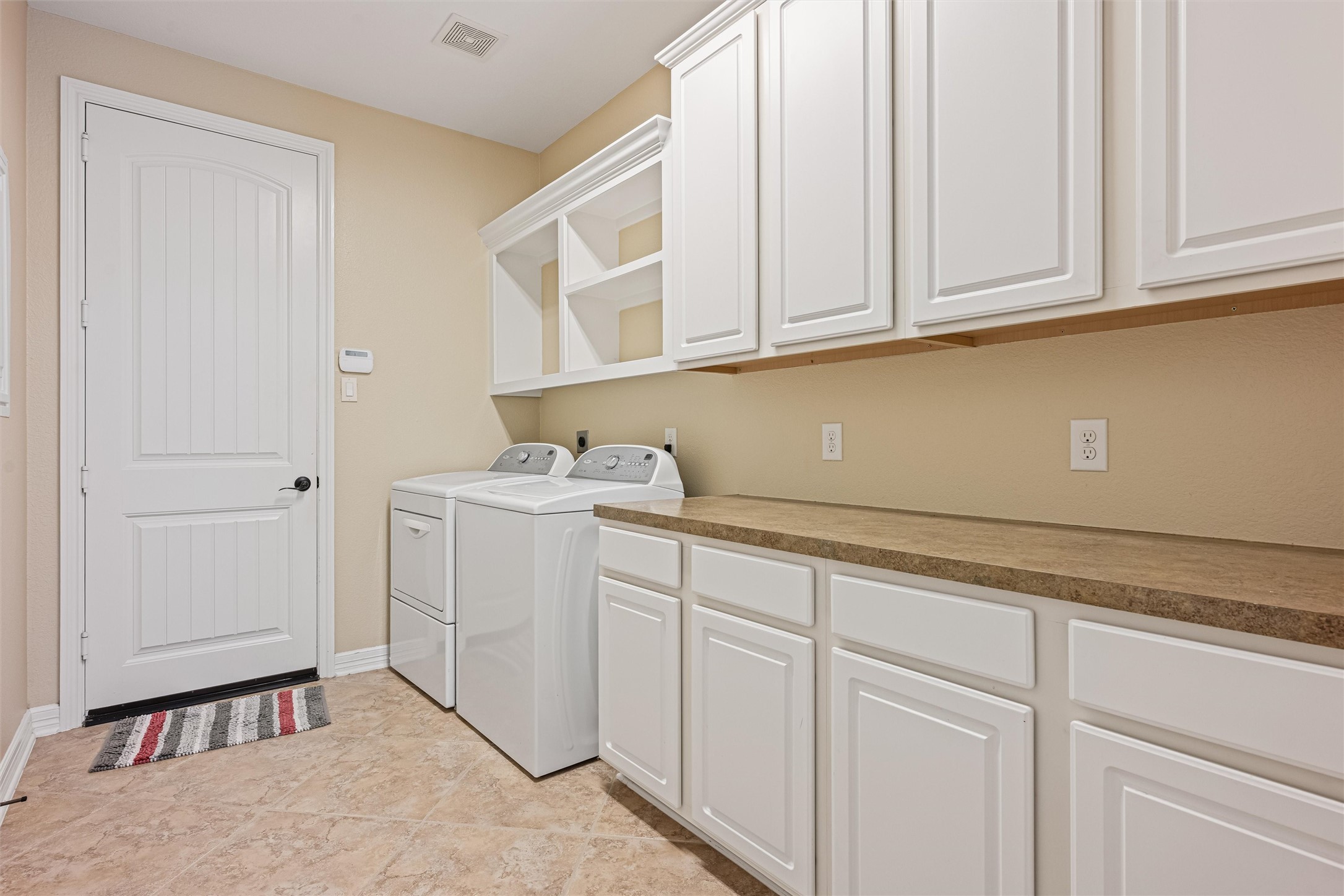 27714 Linden Ridge Lane Fulshear, TX 77441 - Photo 28 of 48 Virtually staged