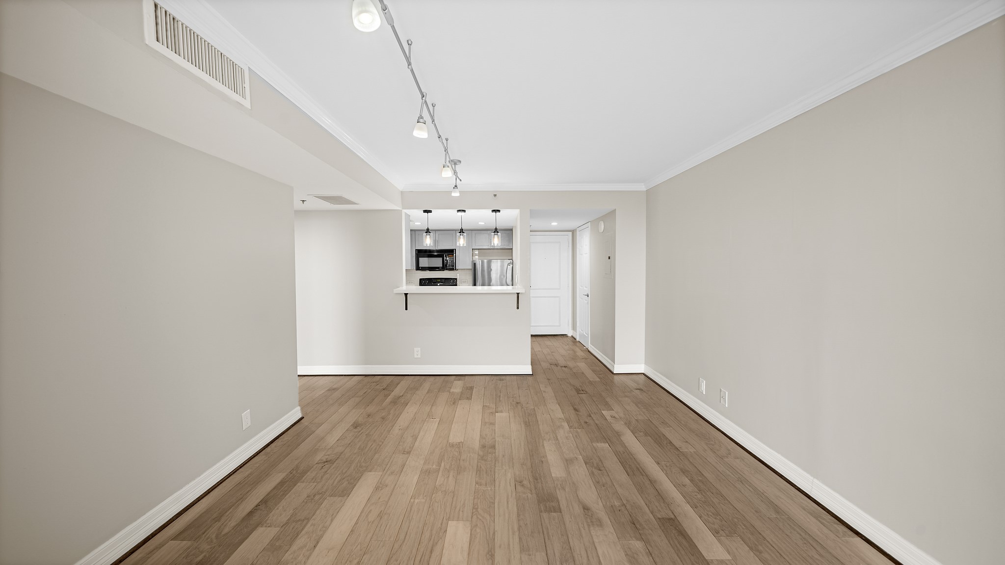 3525 Sage Road, Unit 1012 Houston, TX 77056 - Photo 3 of 15