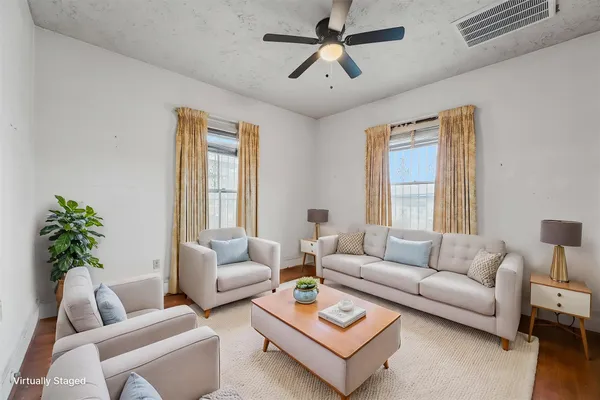 $215,000 | 2109 Gentry Street, Houston, TX 77009