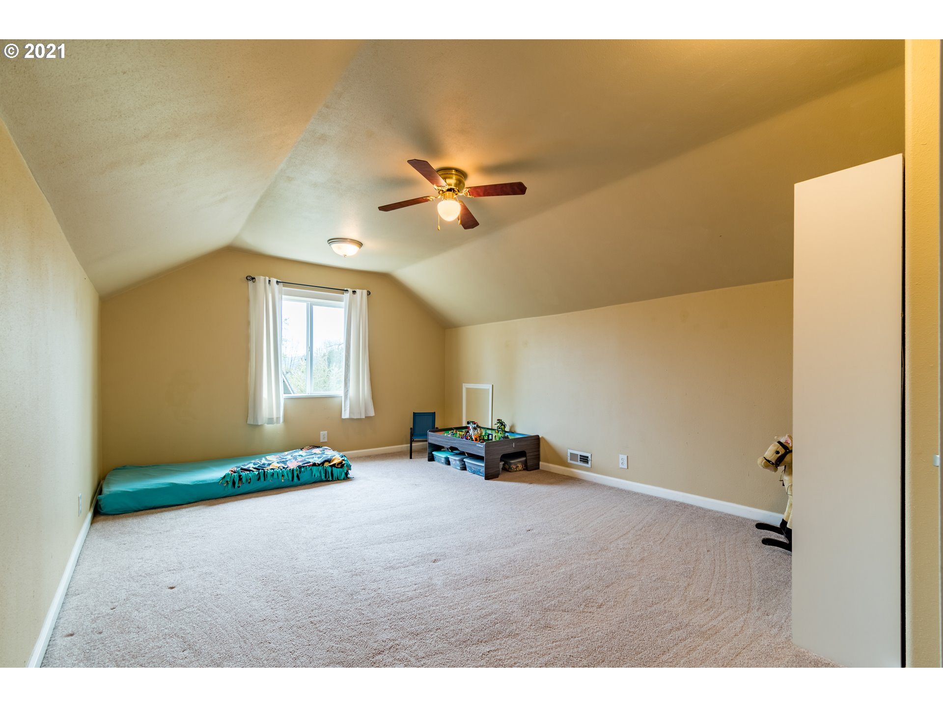 201 Pond Turtle Way Cottage Grove, OR 97424 - Photo 25 of 32 Gallery Image 25