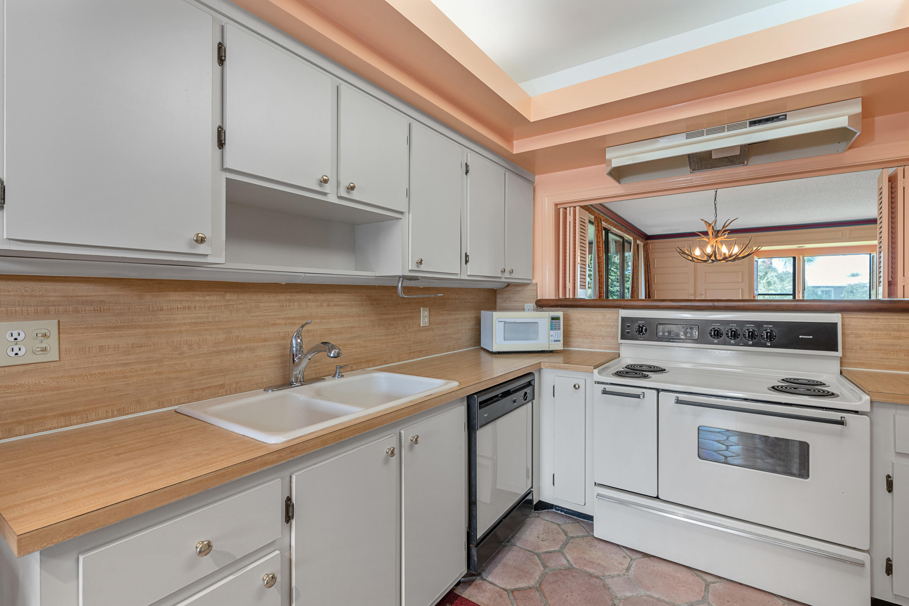 13224 Polo Club Road, Unit A204 Wellington, FL 33414 - Photo 6 of 17 13224 Polo Club Rd Unit APT-print-008-00