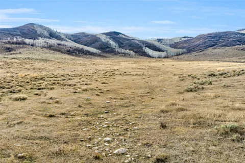 $775,000 | 29250 Lakeside Lane, Oak Creek, CO 80467
