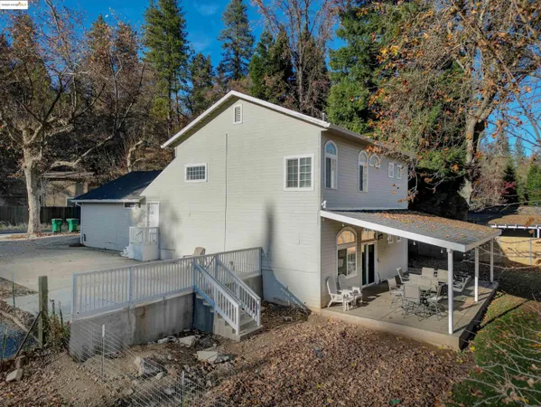 a view of house with a outdoor space