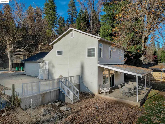 a view of house with a outdoor space