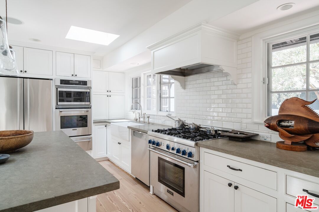 1755 Old Ranch Road Los Angeles, CA 90049 - Photo 12 of 46