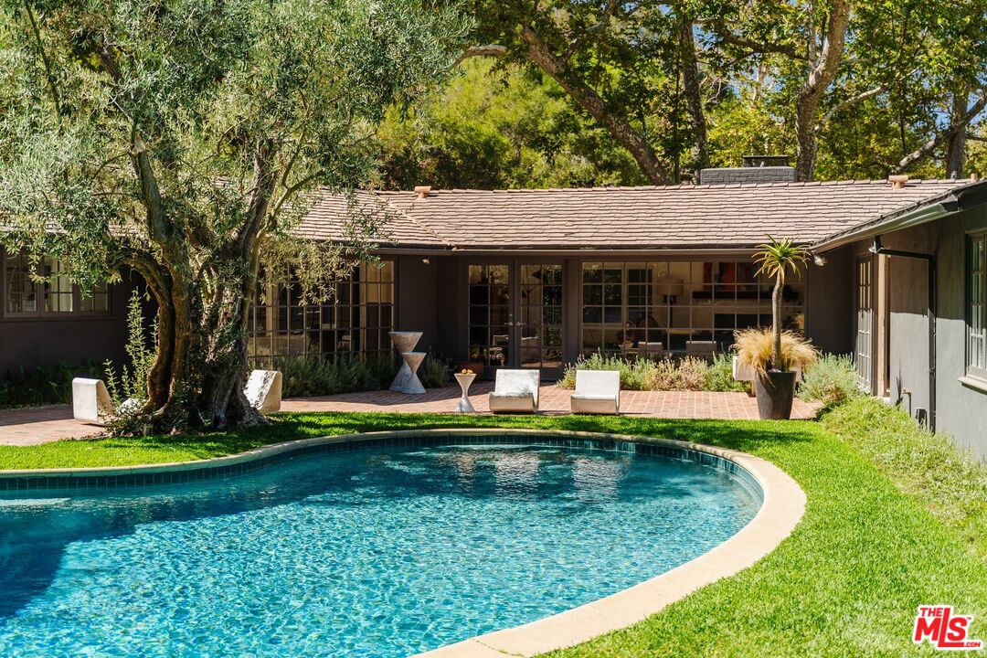 1755 Old Ranch Road Los Angeles, CA 90049 - Photo 23 of 46