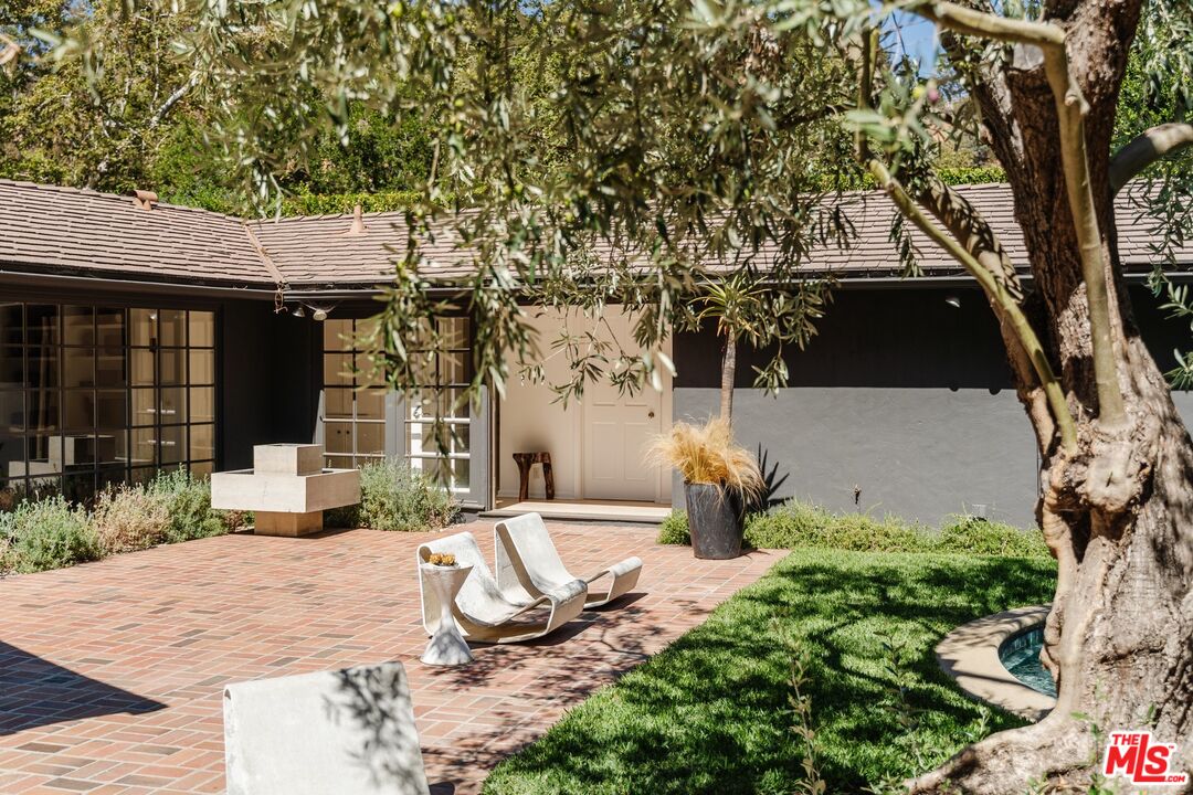 1755 Old Ranch Road Los Angeles, CA 90049 - Photo 26 of 46