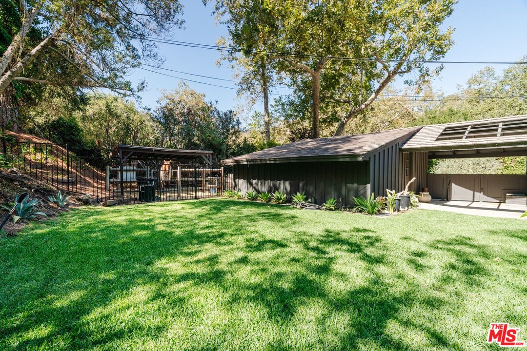 1755 Old Ranch Road Los Angeles, CA 90049 - Photo 30 of 46