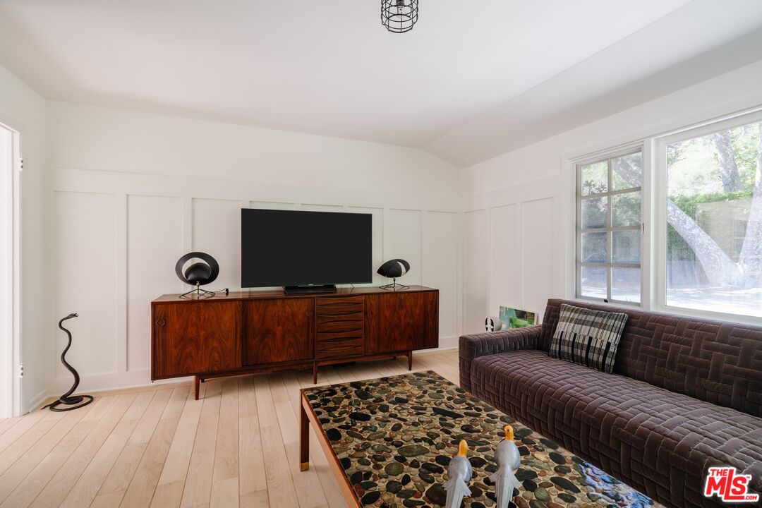 1755 Old Ranch Road Los Angeles, CA 90049 - Photo 34 of 46