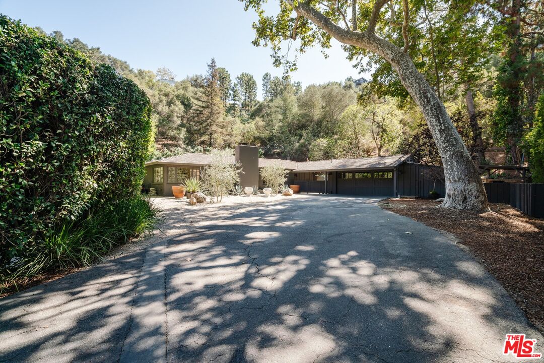 1755 Old Ranch Road Los Angeles, CA 90049 - Photo 44 of 46