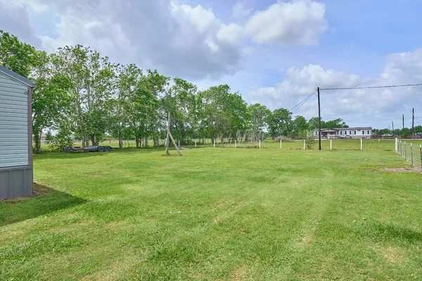$185,000 | 1003 Nunez Street, Beasley, TX 77417