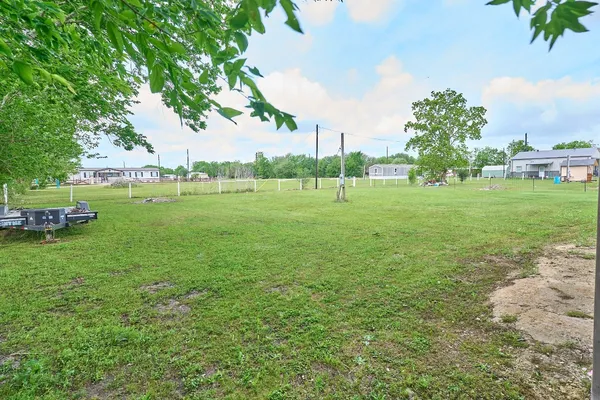 $185,000 | 1003 Nunez Street, Beasley, TX 77417