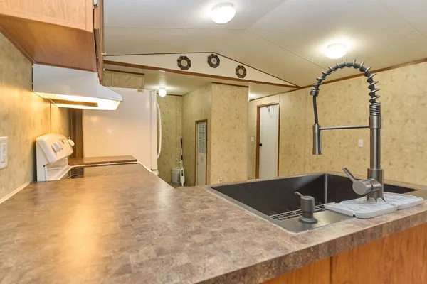 $185,000 | 1003 Nunez Street, Beasley, TX 77417