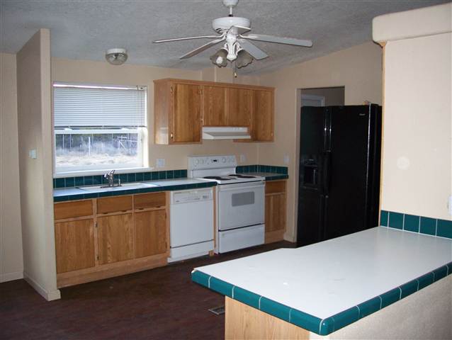 1742 Spring Valley Road Newport, WA 99156 - Photo 4 of 9 Gallery Image 4