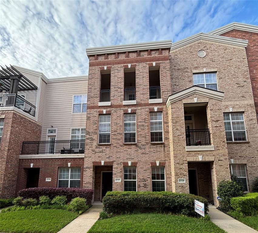 15727 Seabolt Place Addison, TX 75001 - Photo 1 of 24
