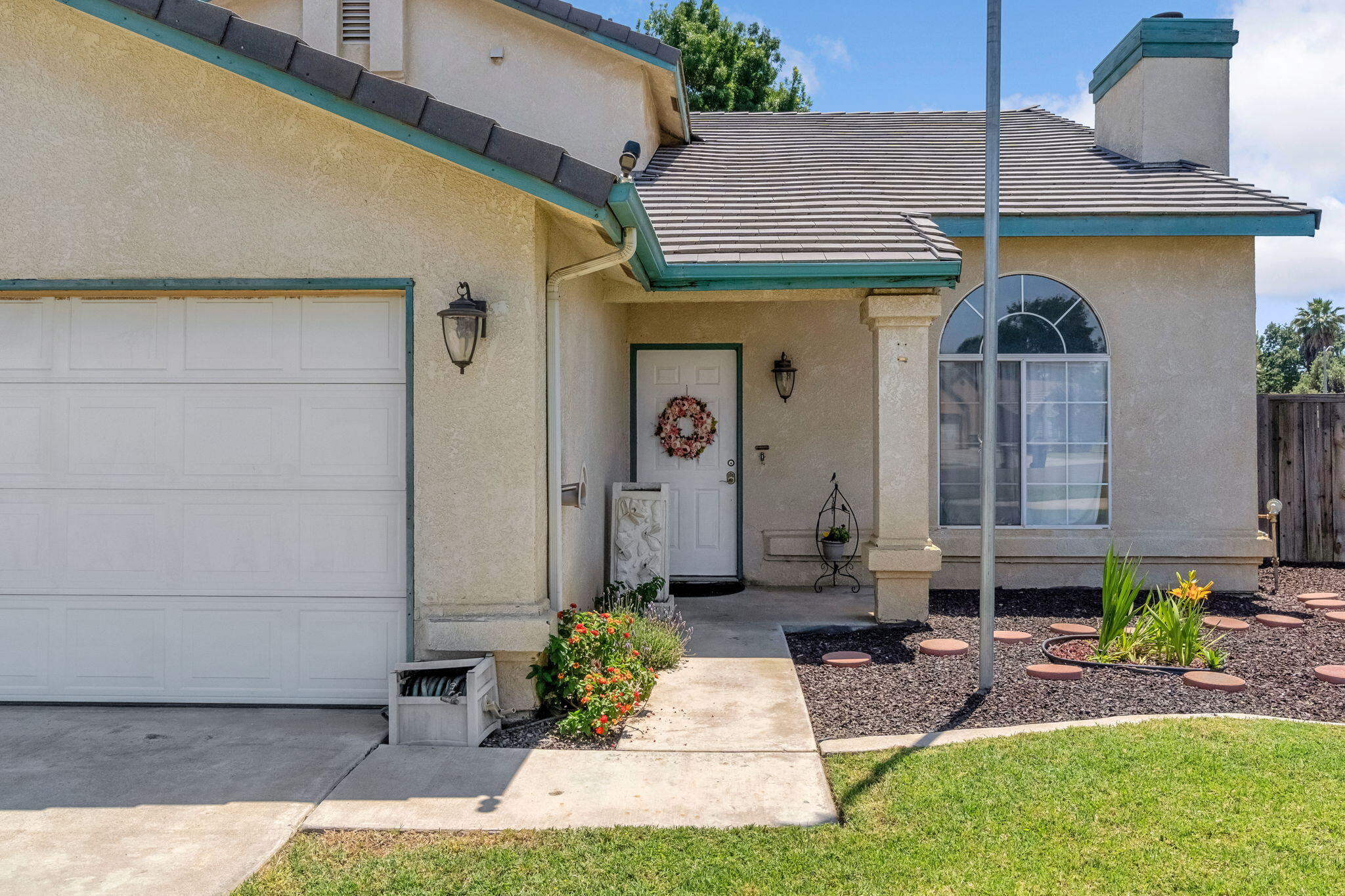 717 East Spring Lane Lemoore, CA 93245 - Photo 3 of 40