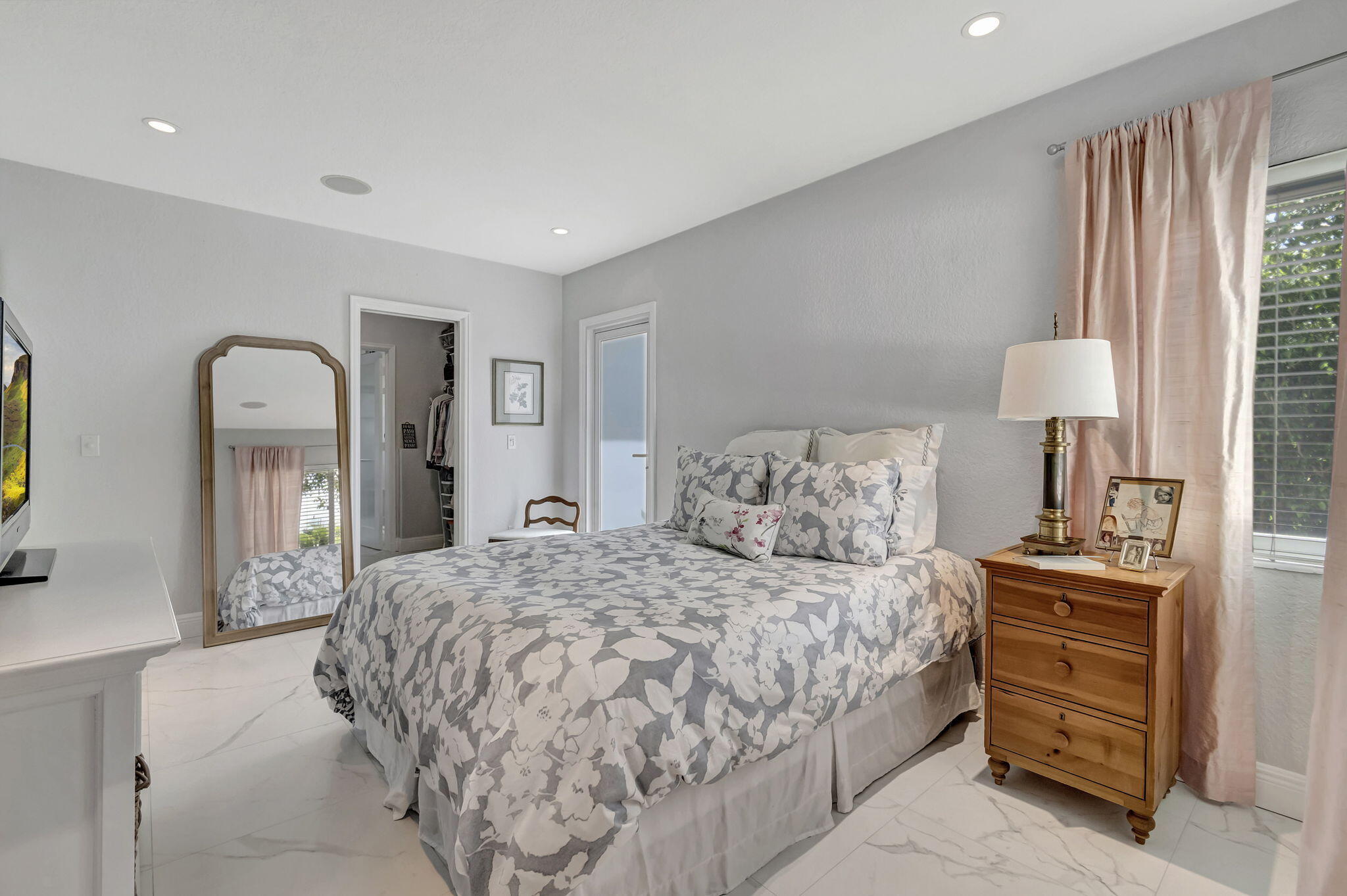 990 Casuarina Road, Unit 4 Delray Beach, FL 33483 - Photo 23 of 28 48-web-or-mls-DSC_1042