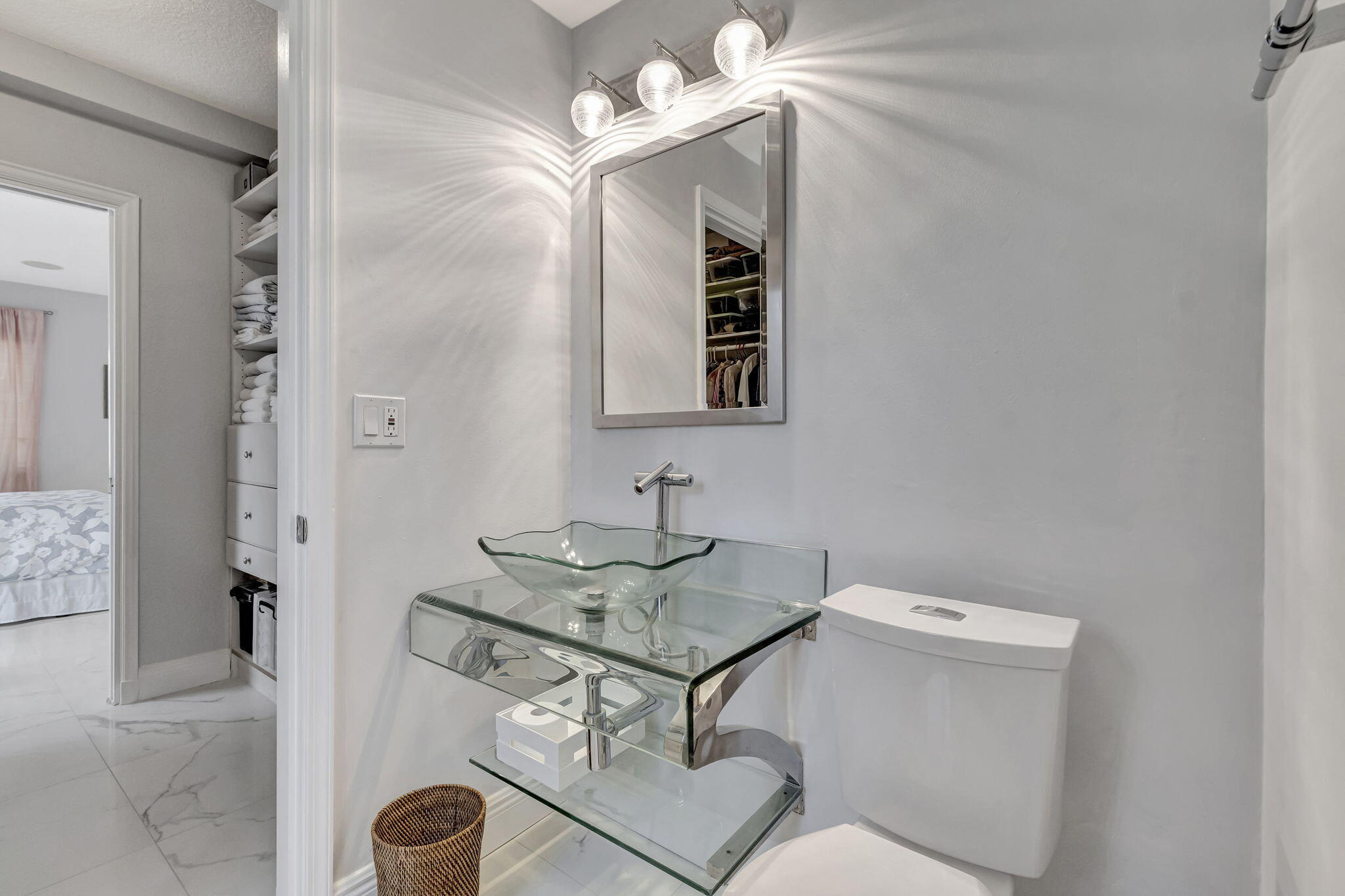 990 Casuarina Road, Unit 4 Delray Beach, FL 33483 - Photo 25 of 28 52-web-or-mls-DSC_1067