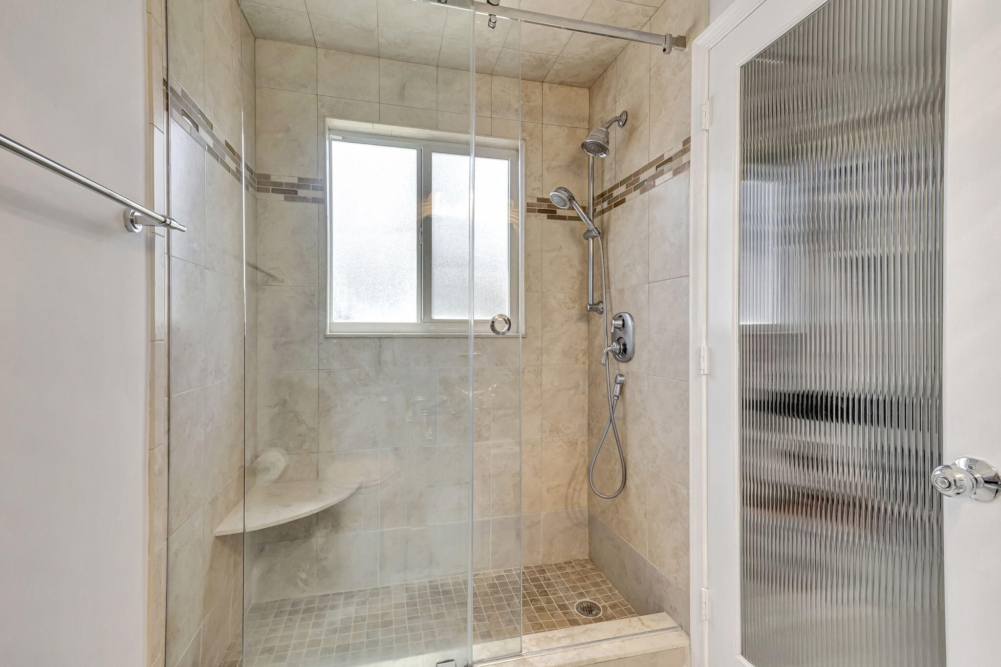990 Casuarina Road, Unit 4 Delray Beach, FL 33483 - Photo 26 of 28 53-web-or-mls-DSC_1072