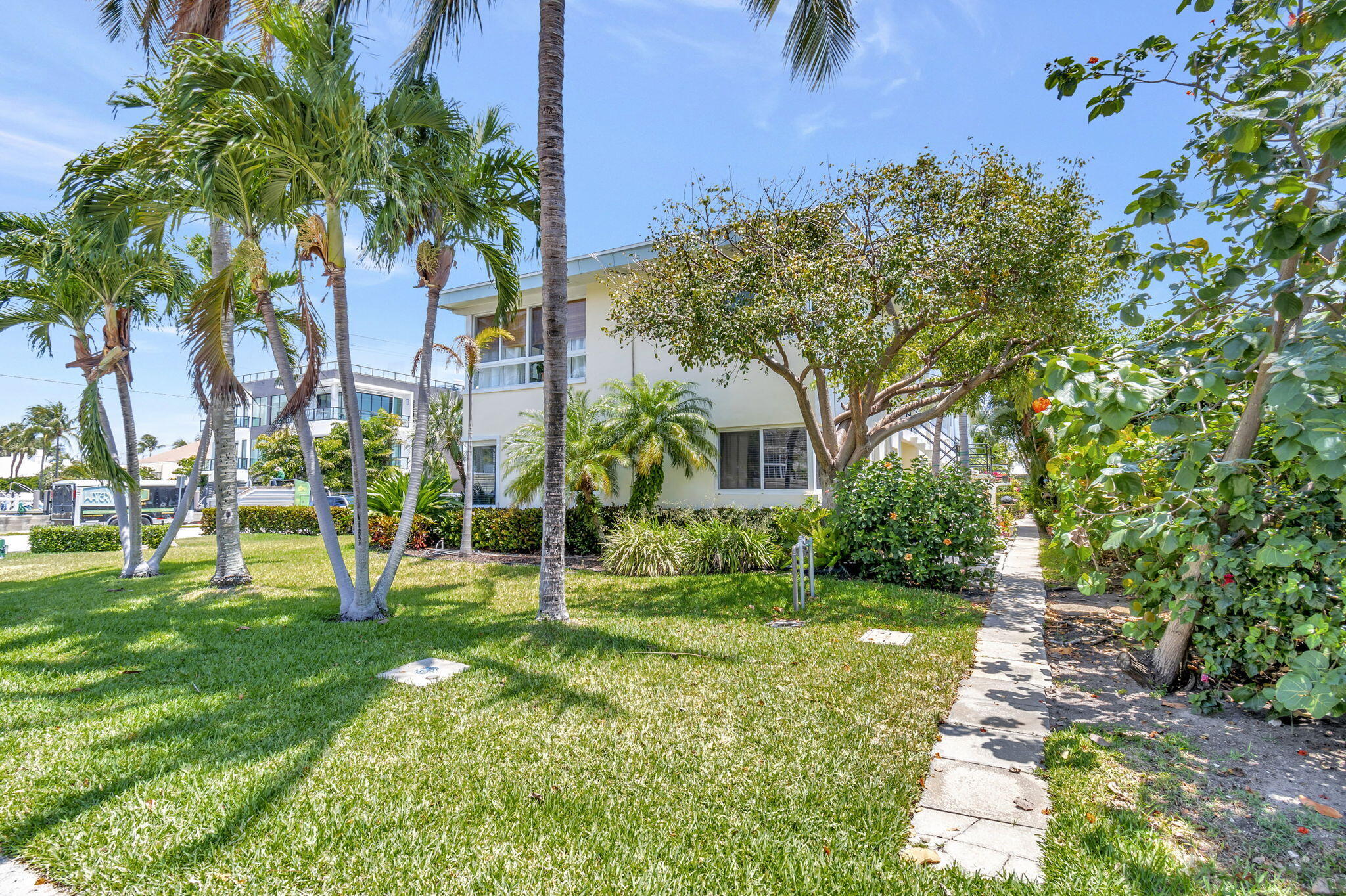 990 Casuarina Road, Unit 4 Delray Beach, FL 33483 - Photo 28 of 28 58-web-or-mls-DSC_1107