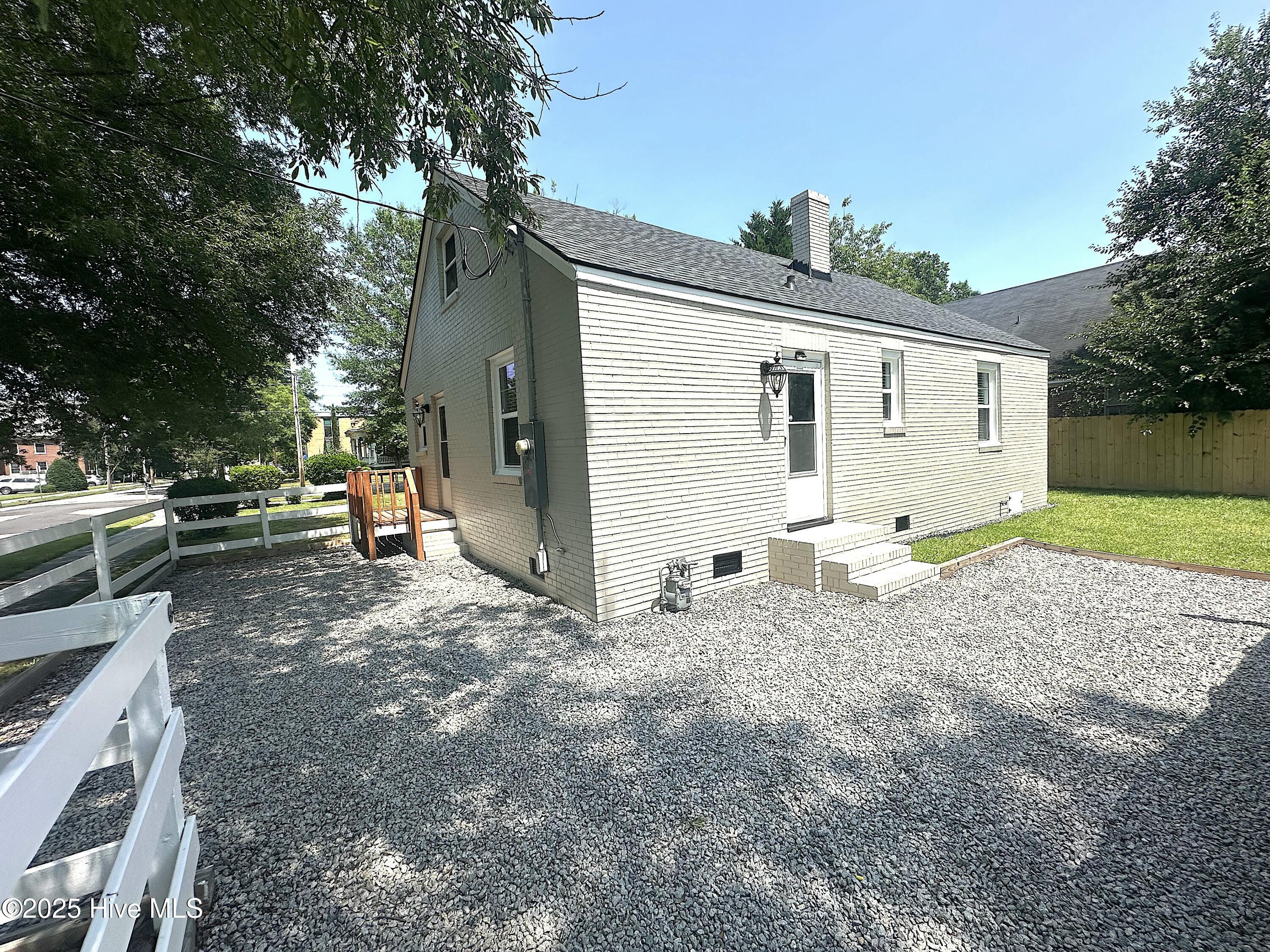 309 Broad Street West Wilson, NC 27893 - Photo 3 of 3 IMG_8517