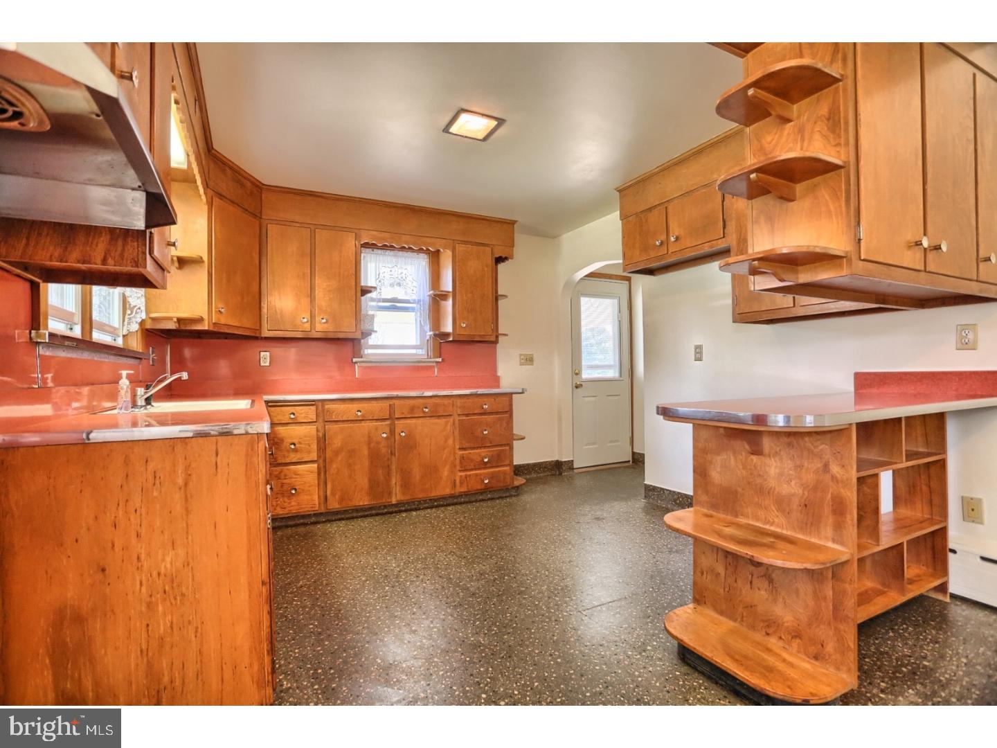 117 Lyons Road Mertztown, PA 19539 - Photo 6 of 16 Gallery Image 6