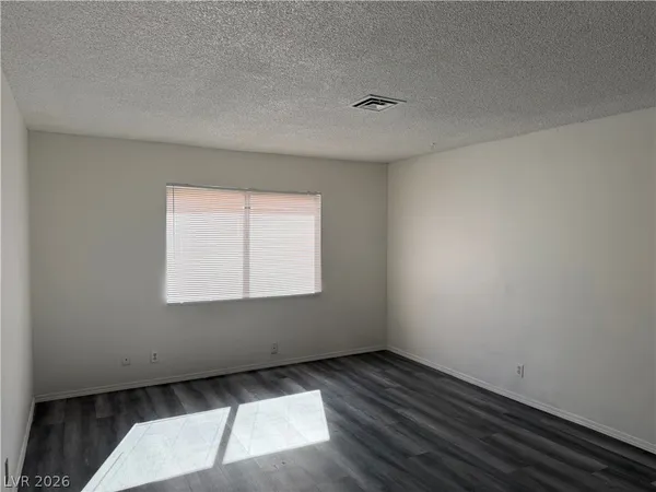 $1,140 | 5206 Golden Lane, Unit B, Las Vegas, NV 89119