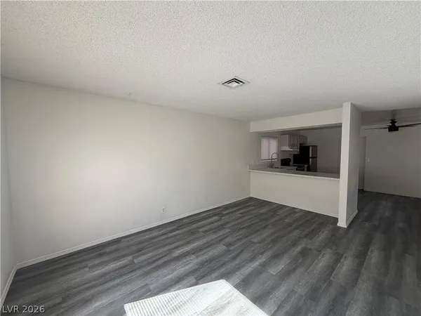 $1,140 | 5206 Golden Lane, Unit B, Las Vegas, NV 89119