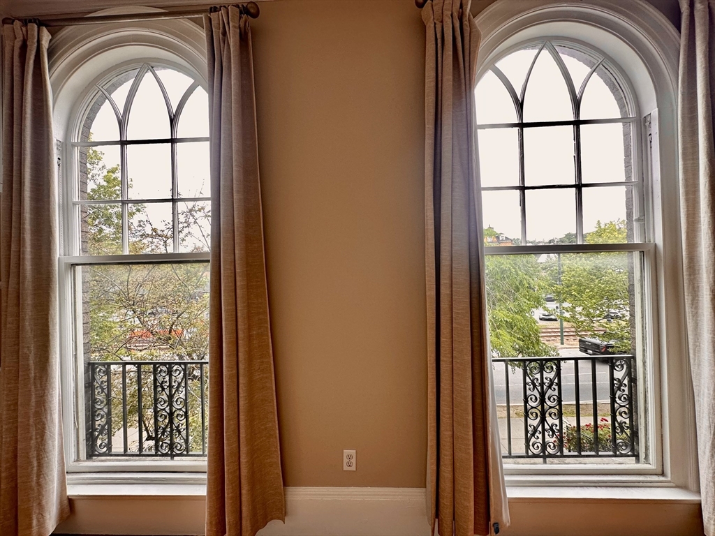 1683 Beacon Street, Unit 2 Brookline, MA 02445 - Photo 3 of 9