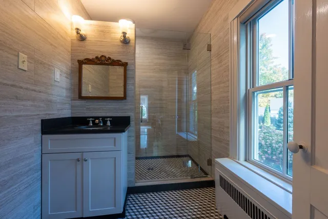 $899,000 | 11 Cream Pot Hill Road, Hinsdale, NH 03451