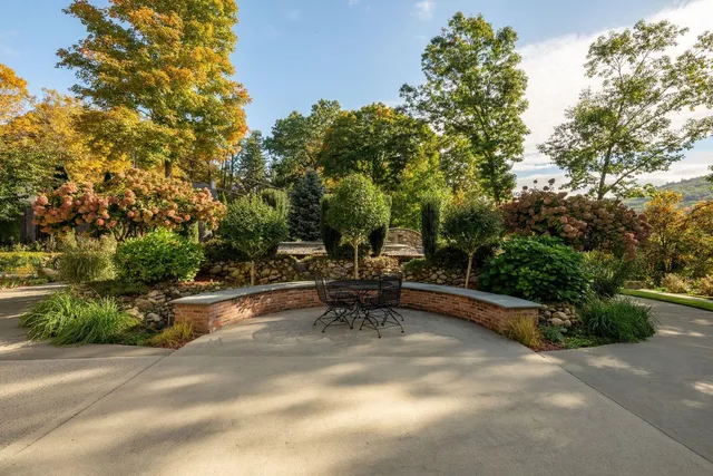 $899,000 | 11 Cream Pot Hill Road, Hinsdale, NH 03451