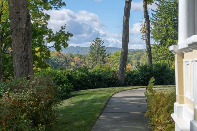 $899,000 | 11 Cream Pot Hill Road, Hinsdale, NH 03451