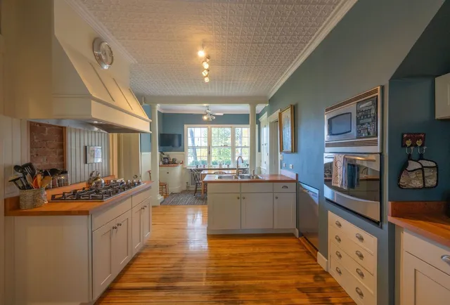 $899,000 | 11 Cream Pot Hill Road, Hinsdale, NH 03451