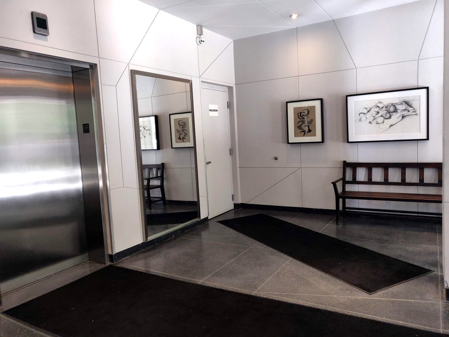 939 West Madison Street, Unit 604 Chicago, IL 60607 - Photo 3 of 16 Gallery Image 3
