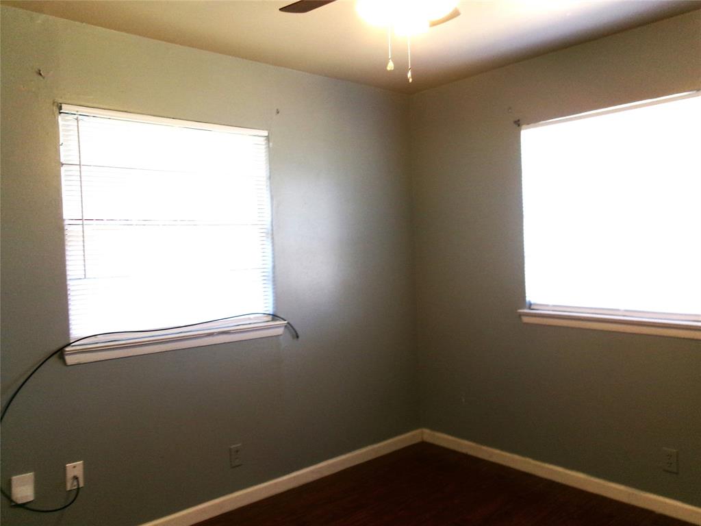 4204 Burke Road Fort Worth, TX 76119 - Photo 26 of 35 Gallery Image 26