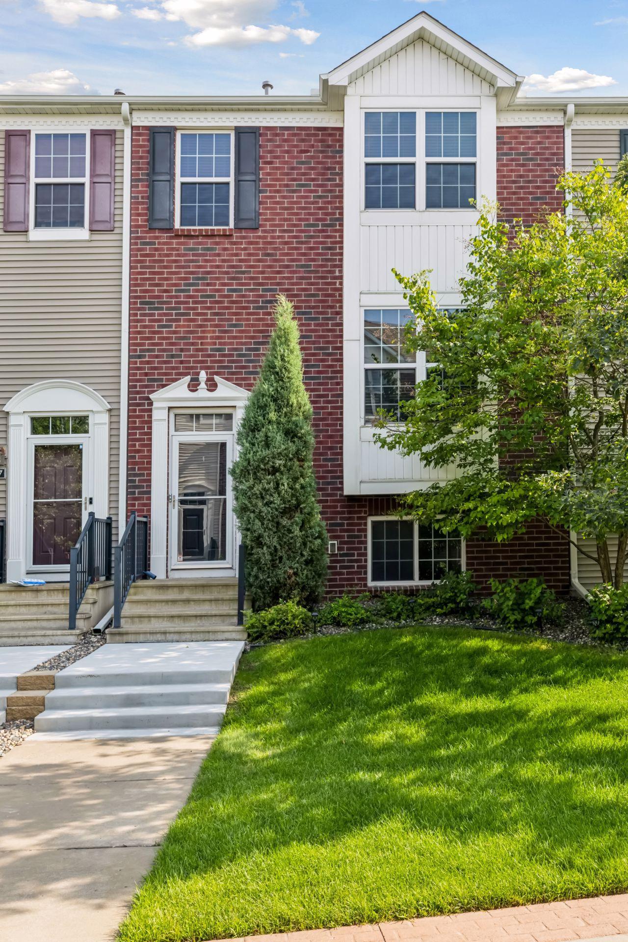 5209 Scott Lane Robbinsdale, MN 55422 - Photo 2 of 40