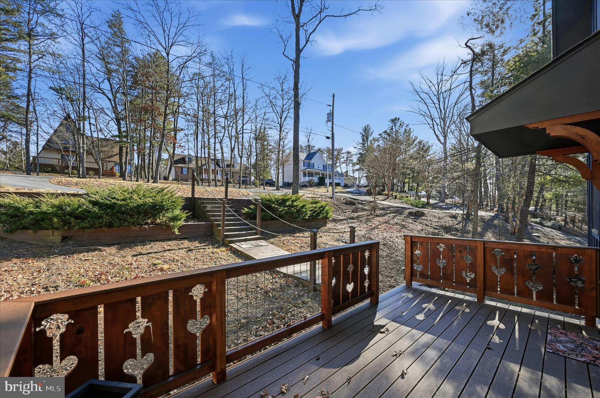 241 Sunset Circle Cross Junction, VA 22625 - Photo 11 of 98 View of the front yard