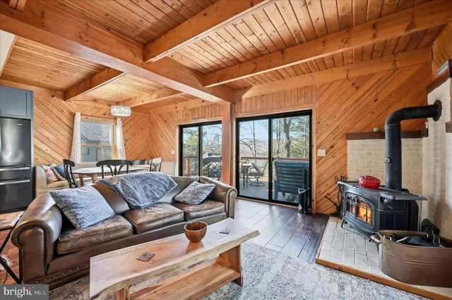 $774,900 | 241 Sunset Circle, Cross Junction, VA 22625