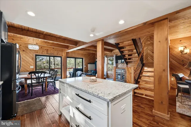 $774,900 | 241 Sunset Circle, Cross Junction, VA 22625