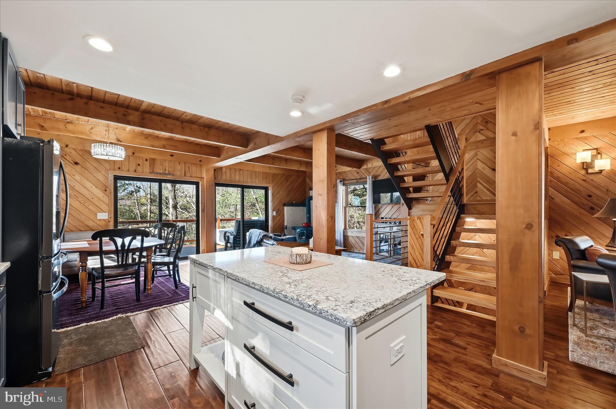 241 Sunset Circle Cross Junction, VA 22625 - Photo 28 of 98 Open-concept living space