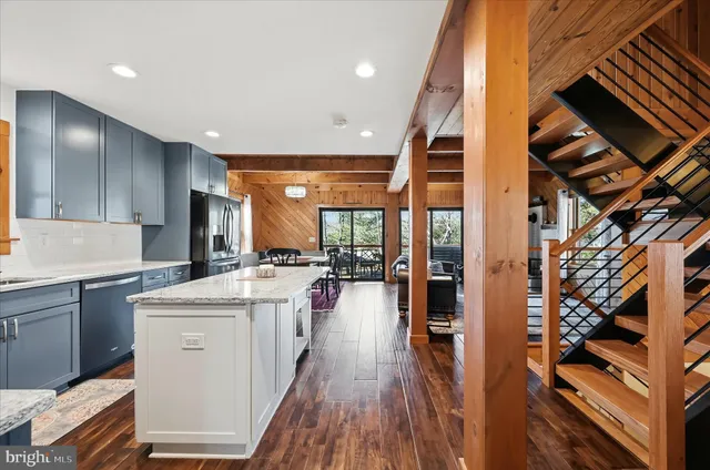 $774,900 | 241 Sunset Circle, Cross Junction, VA 22625