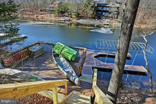 $774,900 | 241 Sunset Circle, Cross Junction, VA 22625