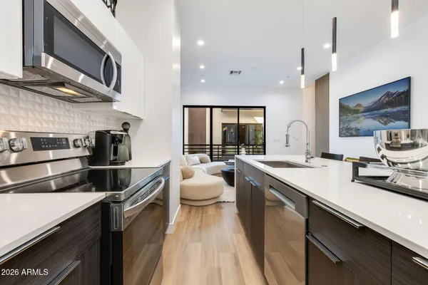 $538,000 | 4220 North 32nd Street, Unit 14, Phoenix, AZ 85016