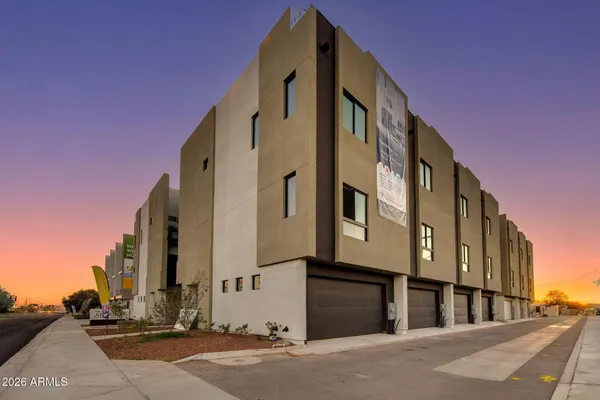 $538,000 | 4220 North 32nd Street, Unit 14, Phoenix, AZ 85016