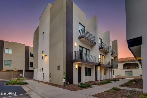 $538,000 | 4220 North 32nd Street, Unit 14, Phoenix, AZ 85016