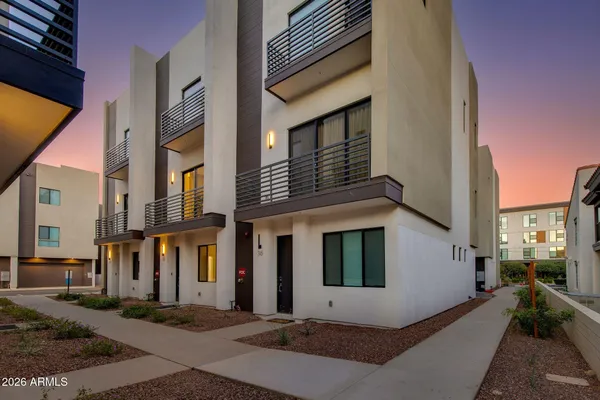 $538,000 | 4220 North 32nd Street, Unit 14, Phoenix, AZ 85016