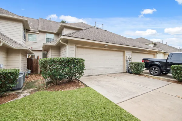 $425,000 | 55 West Pipers Green Street, Spring, TX 77382