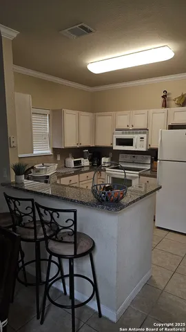 $1,650 | 6160 Eckhert Road, Unit 403, San Antonio, TX 78240