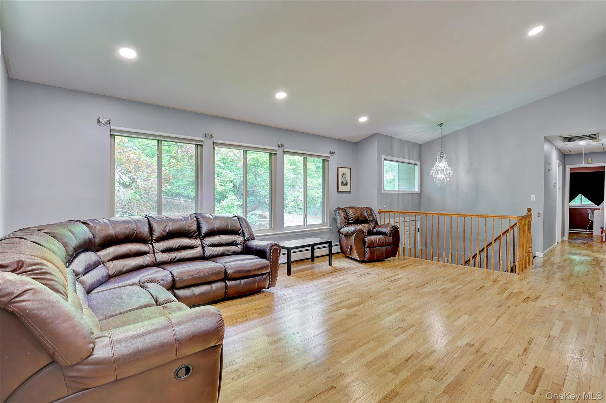 89 Regina Road Airmont, NY 10952 - Photo 5 of 29