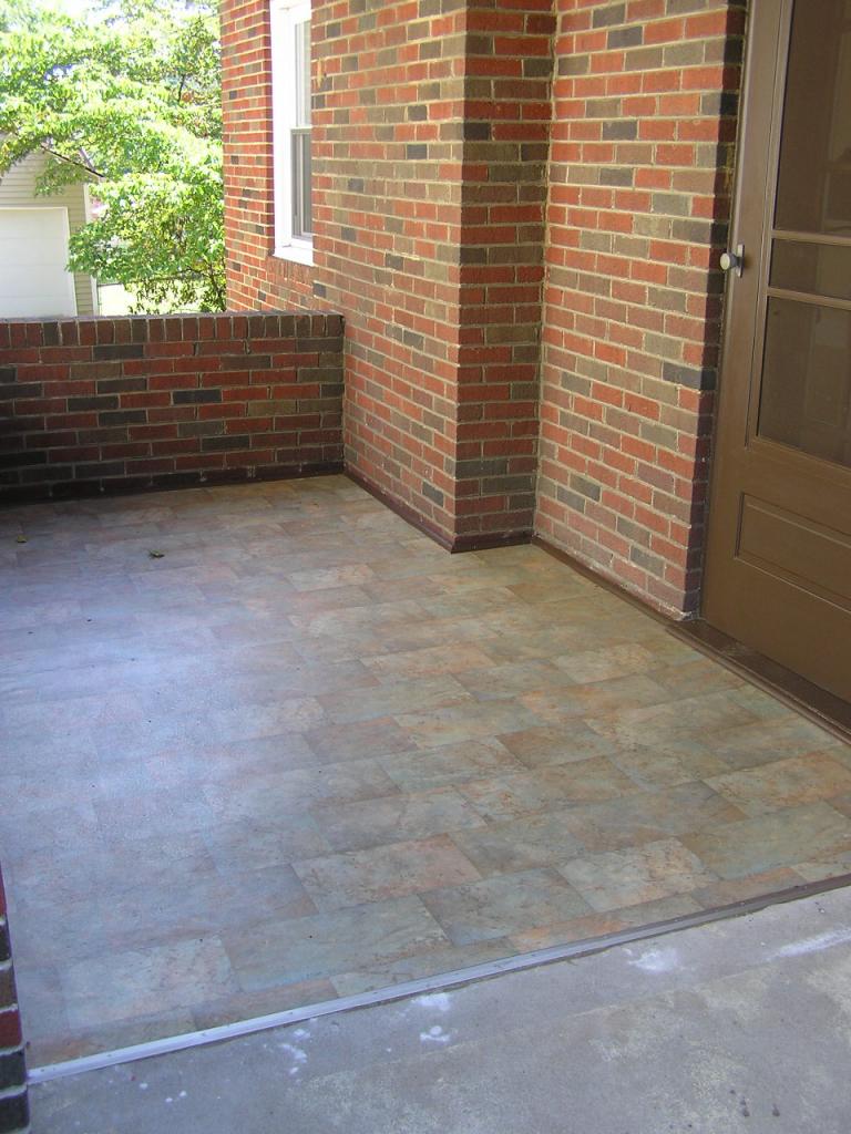 1814 Mt Vernon Road Southwest Roanoke, VA 24015 - Photo 10 of 13 Side porch